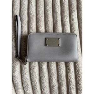 Michael Kors Jet Set Grey Saffiano Leather Zip Around Wallet Silver